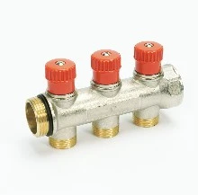 Begetube WP vernikkelde collector met ingebouwde regelkranen met rode knoppen 4/4 - 3 x M24 225101103