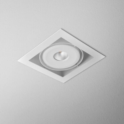 AQFORM SQUARES 111x1 QRLED M927 38° recessed copper 30104-M927-F1-00-17