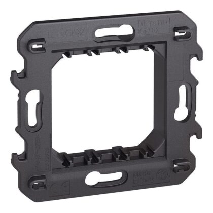 BTICINO Living Now houder met schroefbevestiging 2 modules met beschermkap K4702