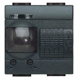 BTICINO Passieve infrarood schakelaar Living - 230 V - relais 6A - met bewegingsdetector L4432