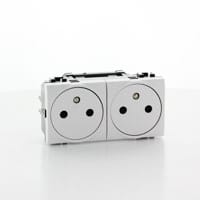 BTICINO LivingLight dubbel voorbekabelde vlakke contactdoos 2x 2P+A 16A 250V wit N4142M2AF