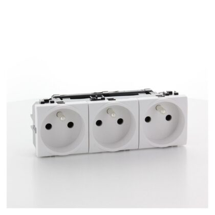 BTICINO LL drievoud voorbek stopc wit 16A 250V N4142M3AN