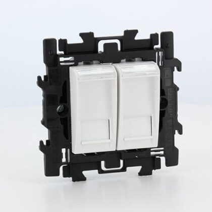BTICINO LL Compleet dubbele RJ45 6UTP met spanklauwen wit N4279C6S2