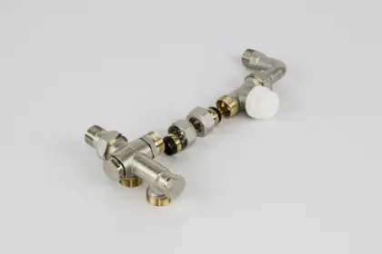 Begetube Driewegset rechte kraan+bocht thermostatiseerbaar voor muuraansluiting begetube 110240052