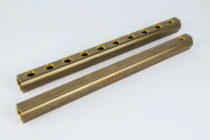 Begetube Verdeler voor CV messing Begetube 1" + 10 x 1" met ontluchting