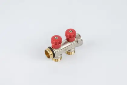Begetube Verdeler voor CV messing Begetube 3/4" + 2 x 3/4" rood 225071102