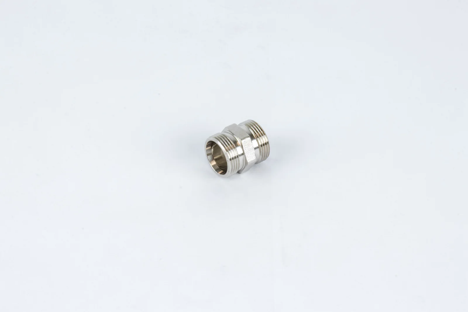 Begetube Aansluitnippel 2 x M24 begetube 300005252