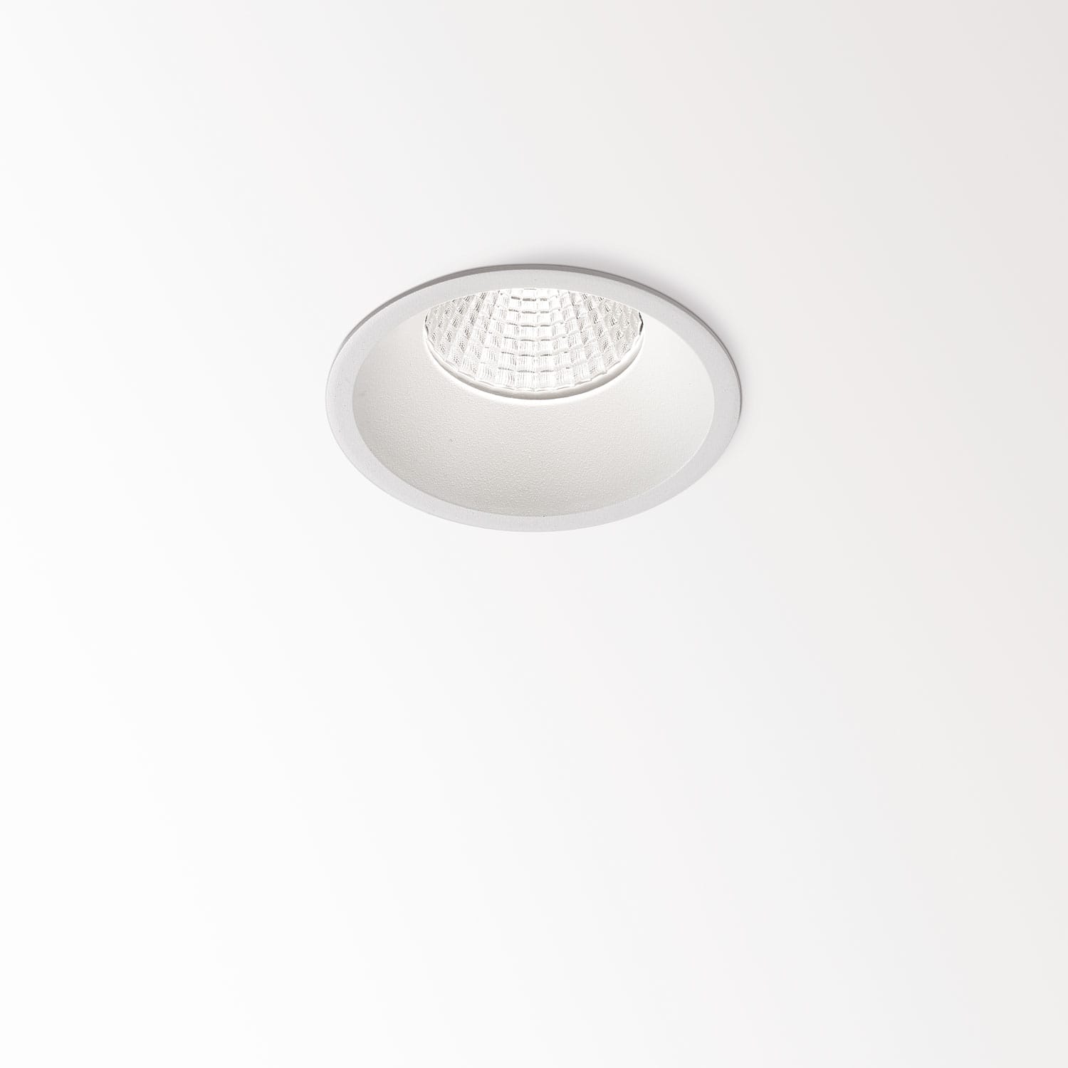 DELTA LIGHT PARTOU AC 92733 2700K 33° DIM8 White 25217 9228 W