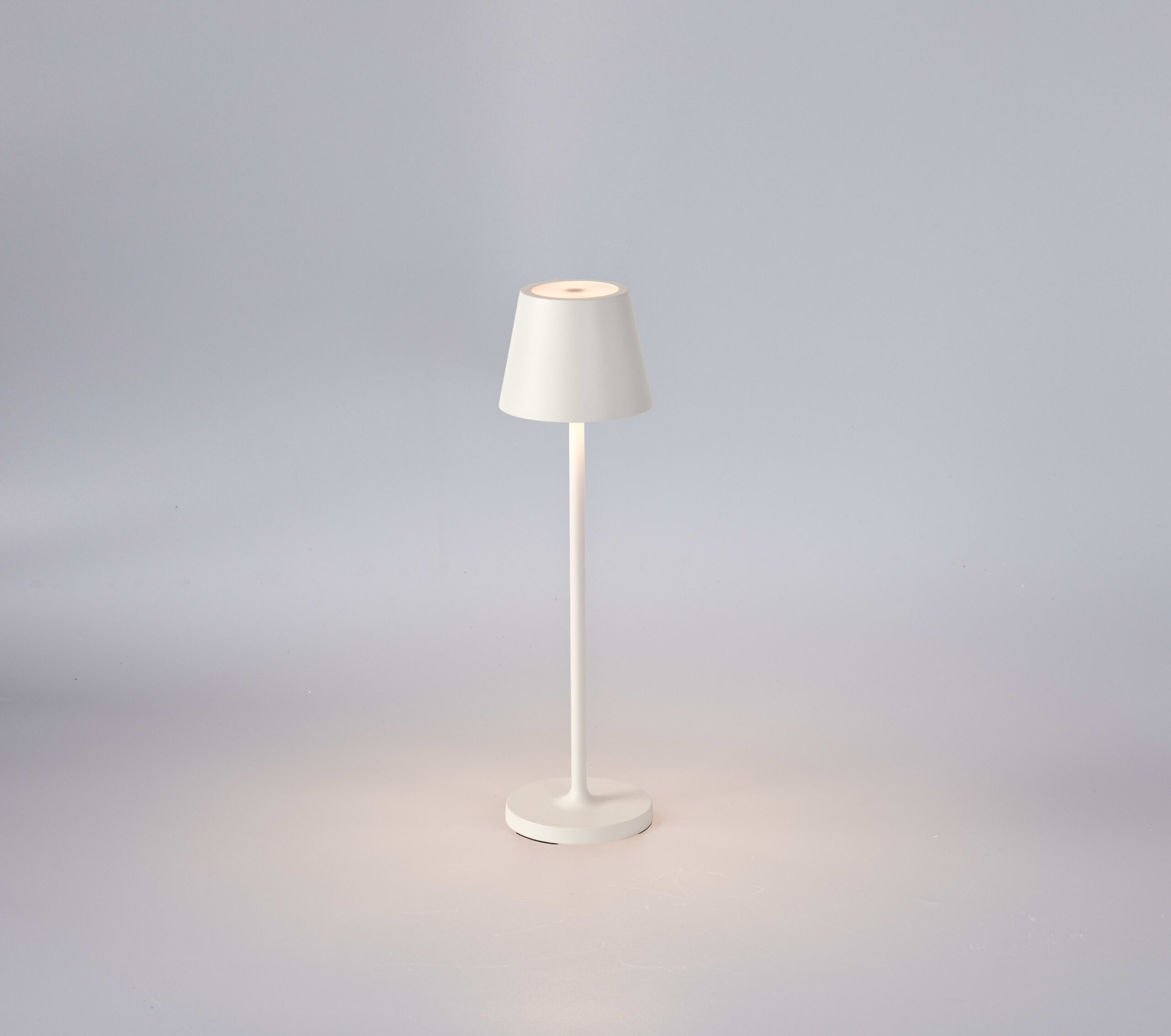 LEDLAB Julie 2200/2700/3000K touchdim incl laadbasis en adapter wit 002062042301_