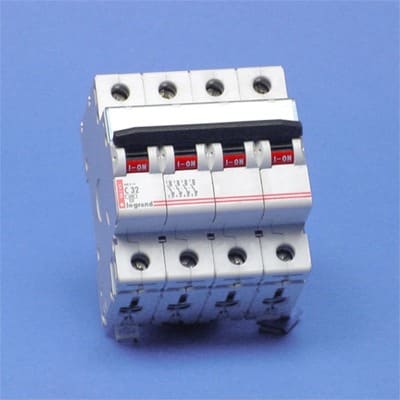 LEGRAND Automaat DE - 3kA 4p c32 4 modules Lexic 400 V 006145