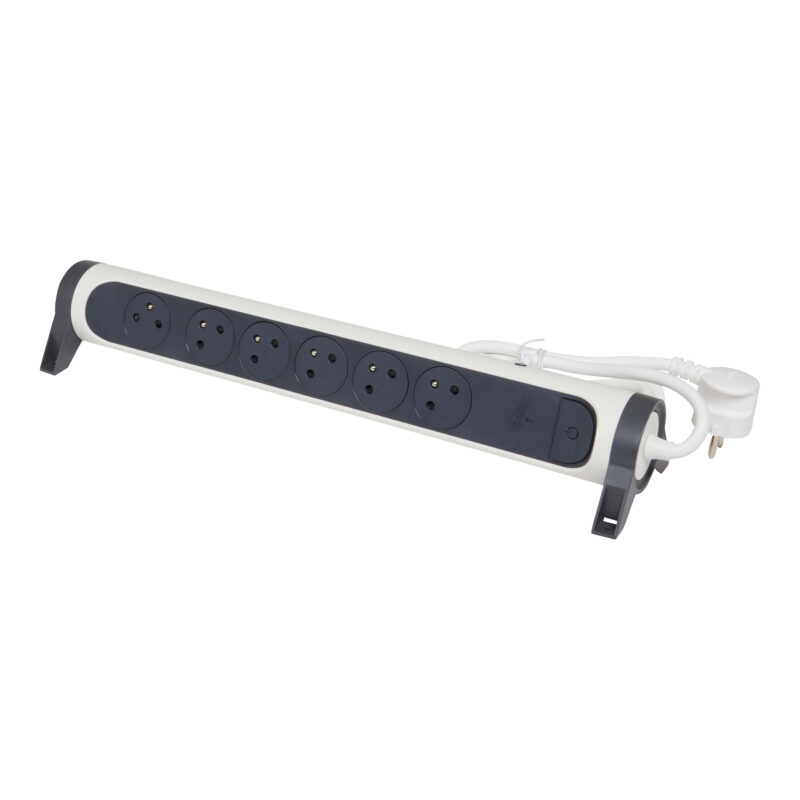 LEGRAND Premium contactdoos 6x2P+A met automaat zwart-wit 049441