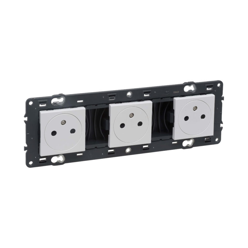 LEGRAND Valena Next vlakke contactdoos 3x2P+A 16A volledig apparaat wit met schroefbev 741533