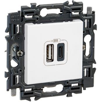 LEGRAND Valena Next contactdoos 2xUSB type A+C volledig apparaat wit met spanklauwen 741536