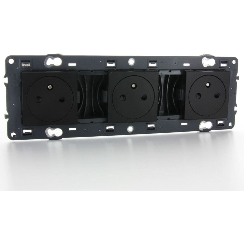 LEGRAND Valena Next vlakke contactdoos 3x2P+A 16A volledig apparaat zwart met schroef 741733