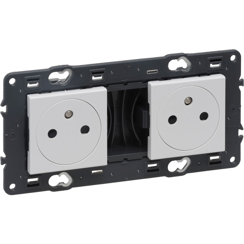LEGRAND Valena Next vlakke ctdoos 2x2P+A mat wit 741912
