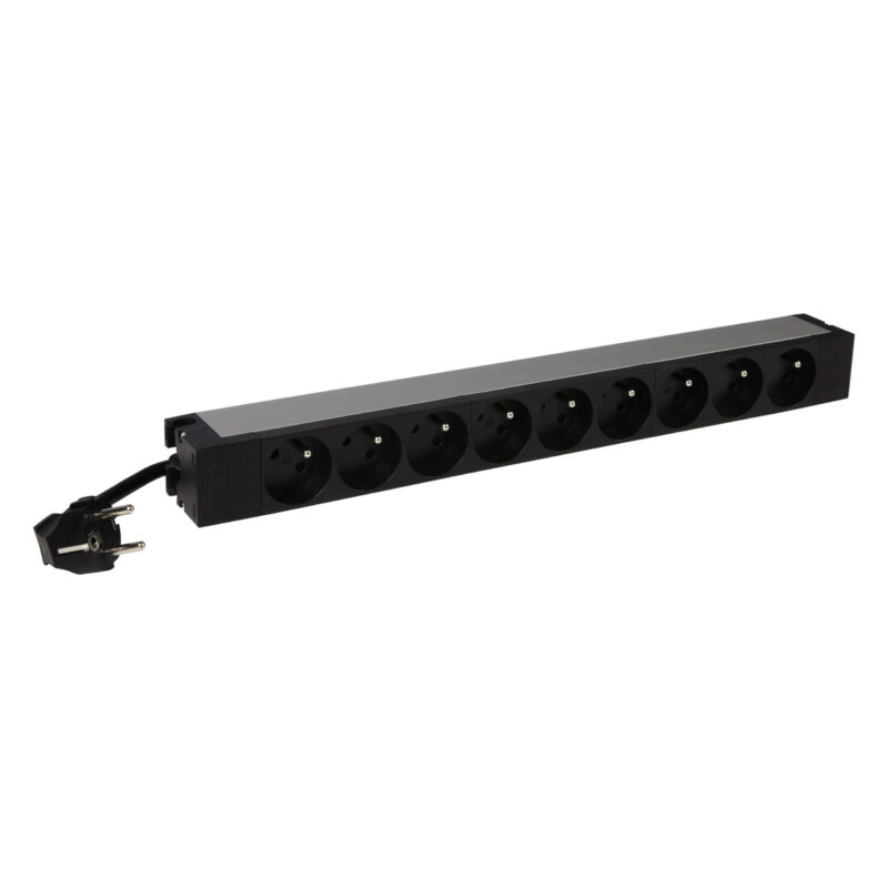 LEGRAND PDU 19   9xBelgische standaard met 3 meter snoer 646810